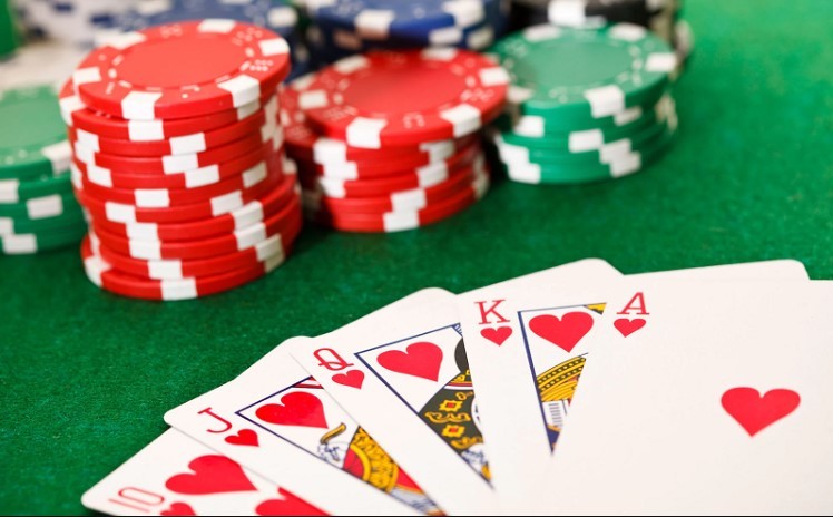 Cách chơi poker FB88 chi tiết, đơn giản nhất